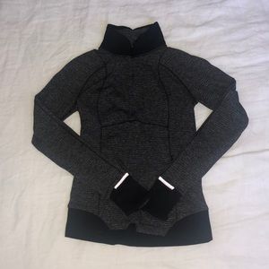 Lululemon quarter zip, size 6